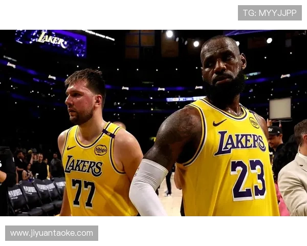 詹姆斯领衔湖人逆转胜勇士 德雷蒙德绿再度受伤 NBA最新战况回顾